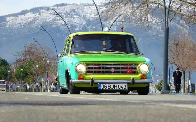 Bu Murat 124'e bakan bir daha bakıyor! Trafikte durdurup satın almak istiyorlar