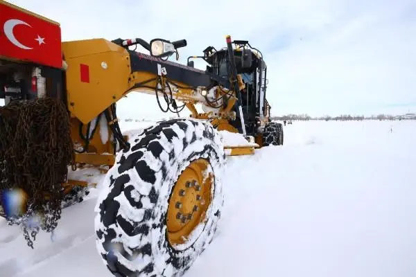 Çoban, koyunlarıyla birlikte kar esareti yaşadı! 4 gün boyunca aç ve susuz kaldılar Çoban, koyunlarıyla birlikte kar esareti yaşadı! 4 gün boyunca aç ve susuz kaldılar