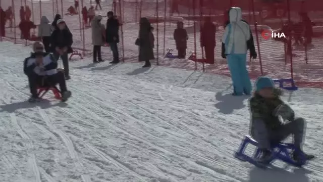 (ERZURUM-ÖZEL)Tatilciler Erzurum'a akın ediyor... 10 günde 300 bin kişi ağırlandı