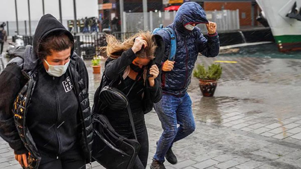 Meteoroloji'den 56 il için sarı ve turuncu kodlu uyarı! İstanbul'da öğleden sonra kuvvetli yağış bekleniyor