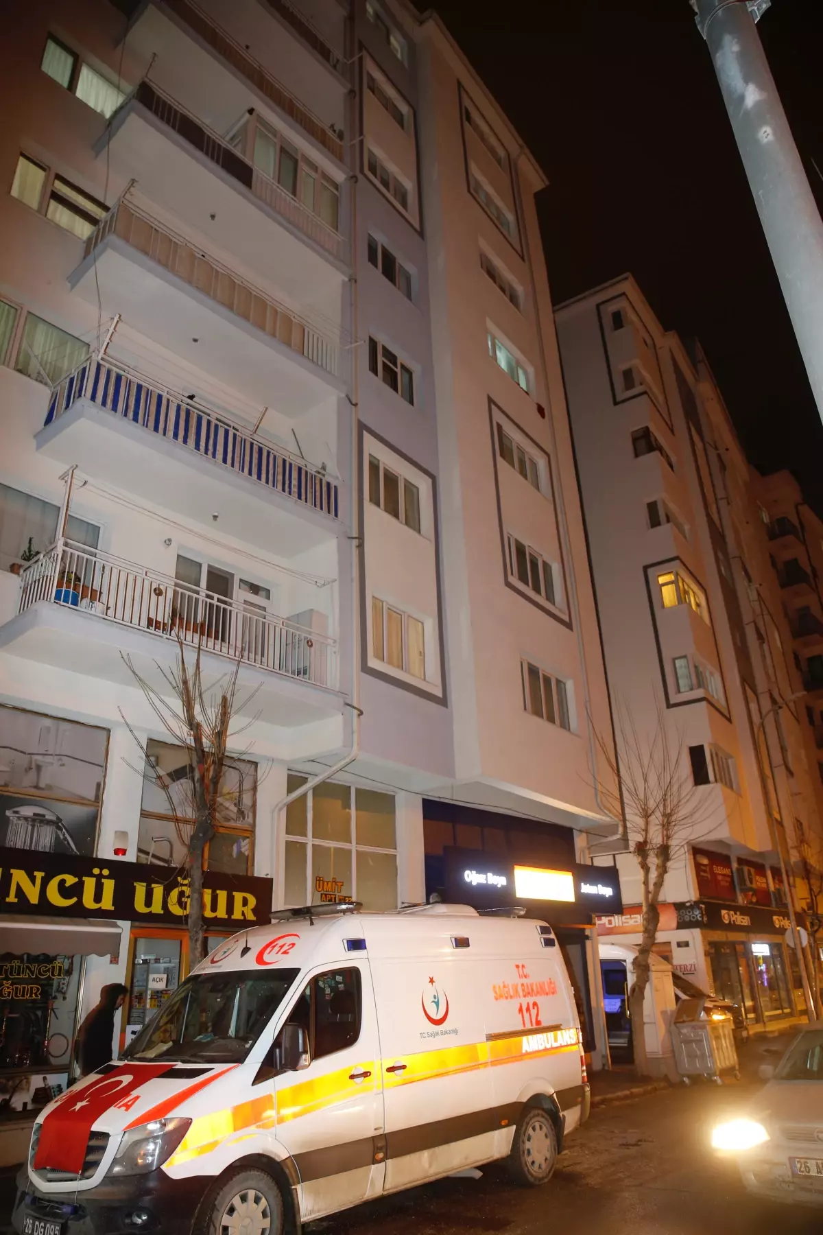 Son dakika haberleri: ESKİŞEHİR - Şehit Piyade Er Tarık Tarcan'ın Eskişehir'deki ailesine acı haber verildi