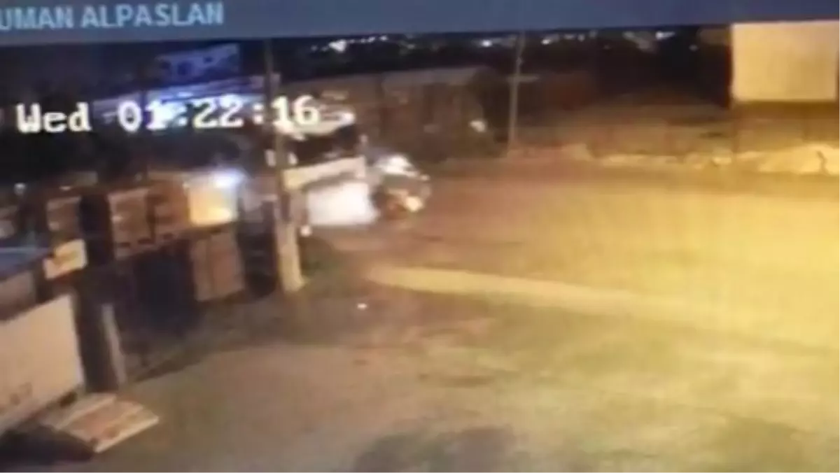 Son dakika haberleri! TIR ile otomobilin çarpıştığı ölümlü kaza kamerada