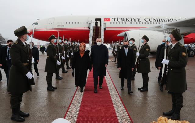 Cumhurbaşkanı Erdoğan Ukrayna'da! Tüm dünyanın merakla beklediği görüşme başladı