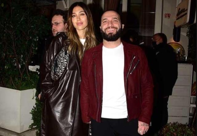 Kendisine hakaret eden takipçisine küfrettiği için para cezasına çarptırılan Berkay isyan etti: Haysiyetsiz ve onursuzlar Kendisine hakaret eden takipçisine küfrettiği için para cezasına çarptırılan Berkay isyan etti: Haysiyetsiz ve onursuzlar