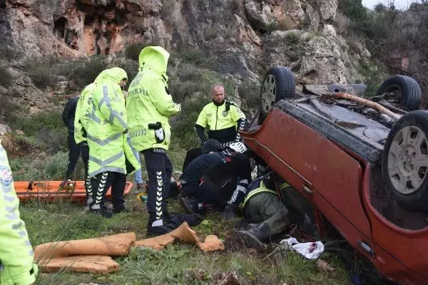 25 metre yüksekliğindeki falezlerden düşen otomobilin sürücüsü yaşam mücadelesi veriyor