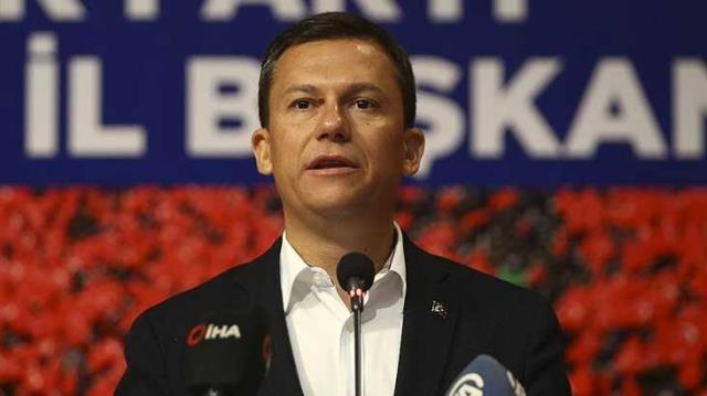 AK Partili Fatih Şahin'in Mansur Yavaş videosu gündem oldu: Ankaralılar su ihtiyacını kar eriterek karşıladı