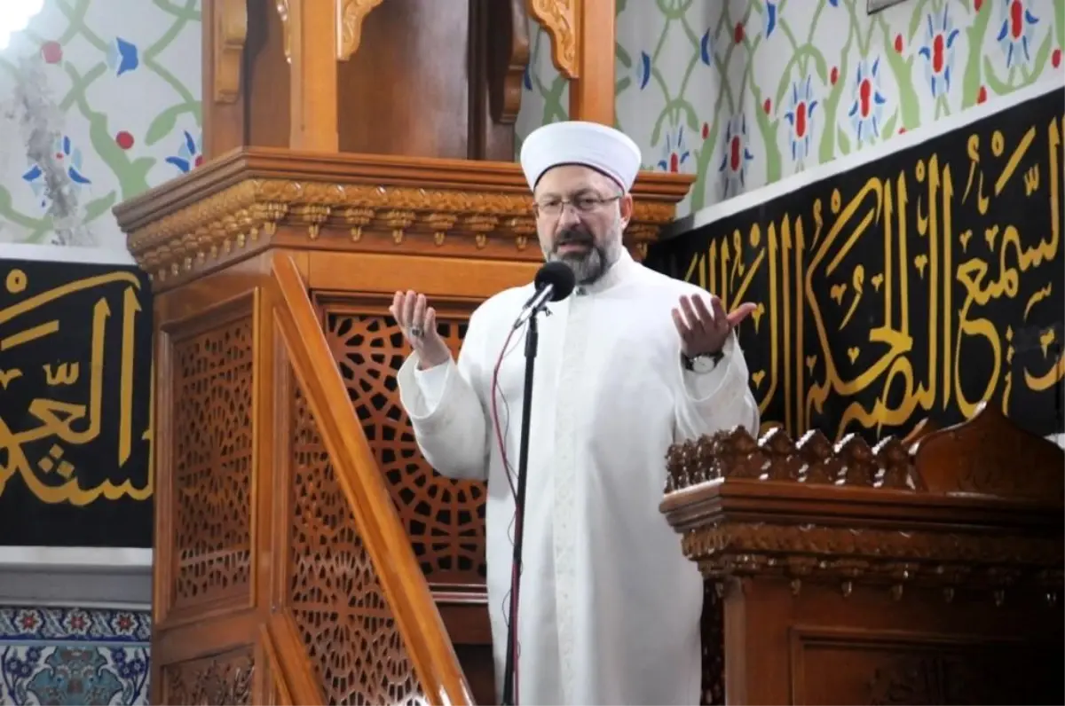 Diyanet İşleri Başkanı Erbaş, Cizre'de Nuh Nebi Camisinde cuma namazını kıldırdı