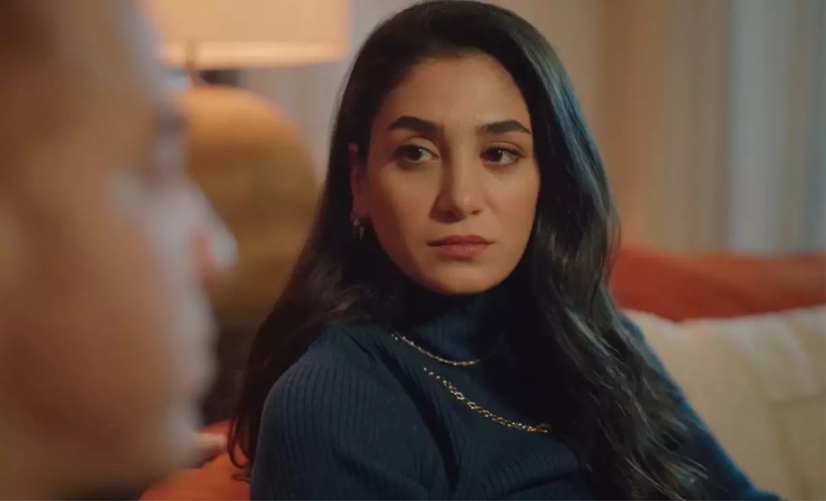 Kırmızı Oda Sare kim? Sare gerçek adı nedir? Sitare Akbaş kimdir, kaç yaşında? Sitare Akbaş'ın sevgilisi kim?