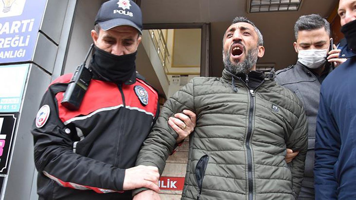 AK Parti binasının çatısına çıkıp Cumhurbaşkanı'na hakaret eden şahıs tutuklandı