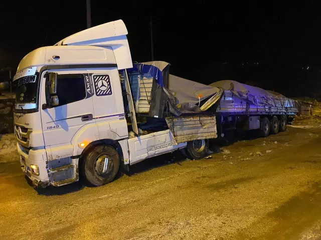 25 aracın karıştığı zincirleme kazada 2 kişi yaralandı
