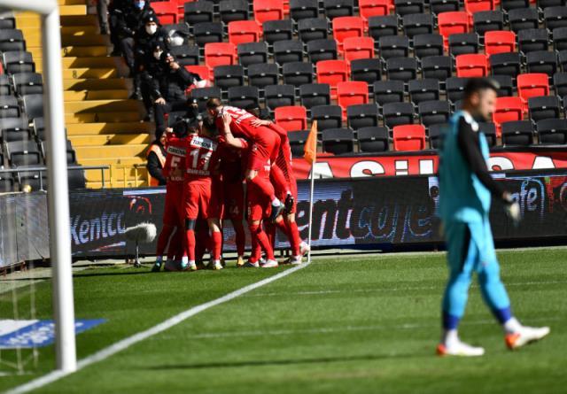 Erol Bulut'un öğrencileri gol oldu yağdı! Gaziantep'ten Sivas'a çok farklı tarife