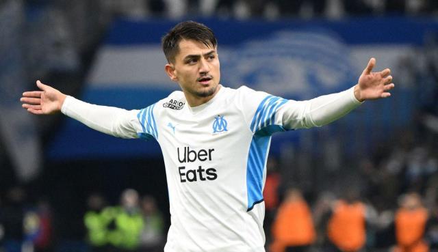 Gol müthiş, sevinç karizma! Fransız taraftarlar Cengiz Ünder'in heykelini dikecek