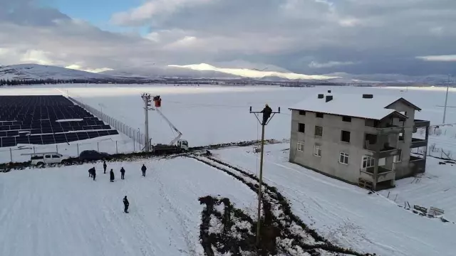 Isparta'da 2 gündür elektrik yok, kombiler çalışmıyor! Sosyal medyada tepki yağıyor