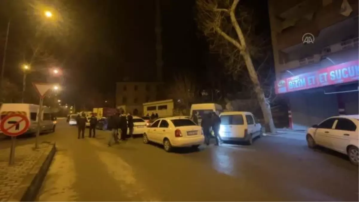 KAHRAMANMARAŞ - 'Dur' ihtarına uymayan zanlı, bekçinin silahının ateş alması sonucu yaralandı