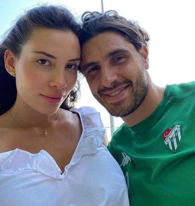 Özer Hurmacı'nın eşi Mihriban Hurmacı, şiddet anını anlattı: Çocuklar, bana tekme atan babalarının bacağına sarıldı