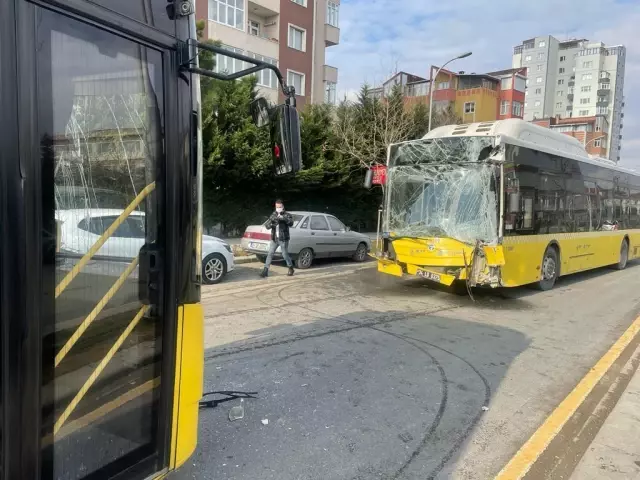 Başakşehir'de iki İETT otobüsü kafa kafaya çarpıştı: 6 yolcu yaralı