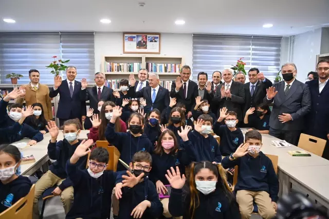 Binali Yıldırım, Cumhurbaşkanı Erdoğan'la telefon konuşmasını anlattı: Sağlığı yerinde, evde de boş durmuyor