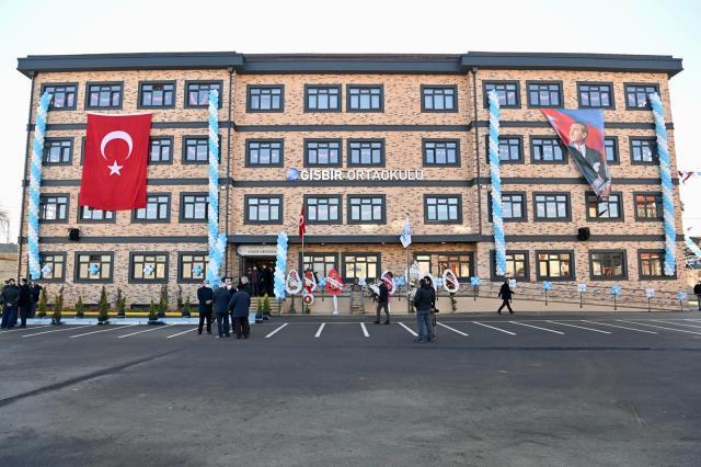 Binali Yıldırım, Cumhurbaşkanı Erdoğan'la telefon konuşmasını anlattı: Sağlığı yerinde, evde de boş durmuyor