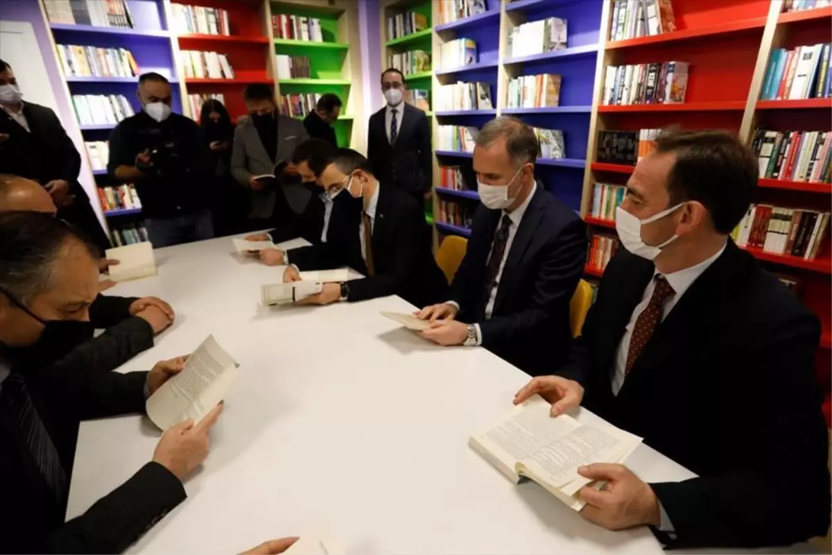 İnegöl'ün 3. Nöbetçi Kitaphanesi açıldı