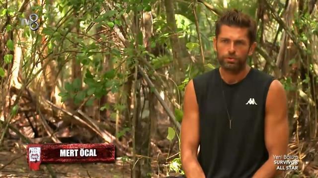 Survivor'da yakınlaşma! Mert, Sude'ye aşkını ilan etti: Bana uzaktan iki gülücük atsan yeter Survivor'da yakınlaşma! Mert, Sude'ye aşkını ilan etti: Bana uzaktan iki gülücük atsan yeter