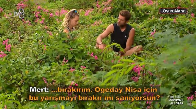 Survivor'da yakınlaşma! Mert, Sude'ye aşkını ilan etti: Bana uzaktan iki gülücük atsan yeter Survivor'da yakınlaşma! Mert, Sude'ye aşkını ilan etti: Bana uzaktan iki gülücük atsan yeter