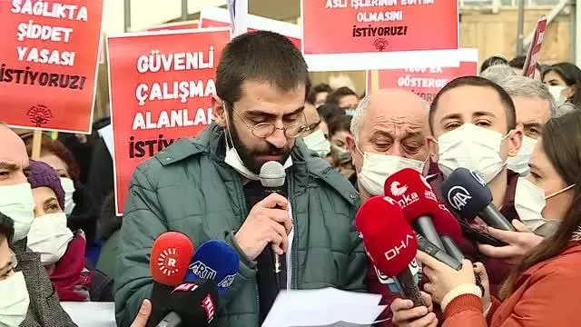 Bazı doktorlar TTB'nin çağrısıyla iş bırakma eylemi yaptı