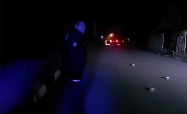 Kumarhane işletmecisi Halil Falyalı'nın suikasta uğradığı olay yerinden ilk görüntüler! 50 boş kovan bulundu Kumarhane işletmecisi Halil Falyalı'nın suikasta uğradığı olay yerinden ilk görüntüler! 50 boş kovan bulundu