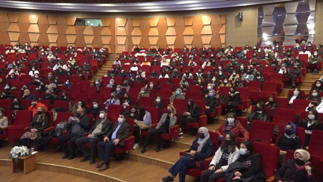 Kutuplardan dönen Prof. Dr. Burcu Özsoy, Uluslararası Bilimde Kadın ve Kız Çocukları Günü'nde çocuklarla bir araya geldi Kutuplardan dönen Prof. Dr. Burcu Özsoy, Uluslararası Bilimde Kadın ve Kız Çocukları Günü'nde çocuklarla bir araya geldi
