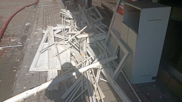 Son dakika: İstanbul'da korkutan yangın! Art arda patlamalar meydana geldi, ekipler olay yerinde Son dakika: İstanbul'da korkutan yangın! Art arda patlamalar meydana geldi, ekipler olay yerinde