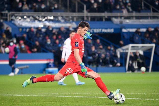 Doğan Alemdar'ın Rennes kalesini koruduğu maça Lionel Messi damgasını vurdu