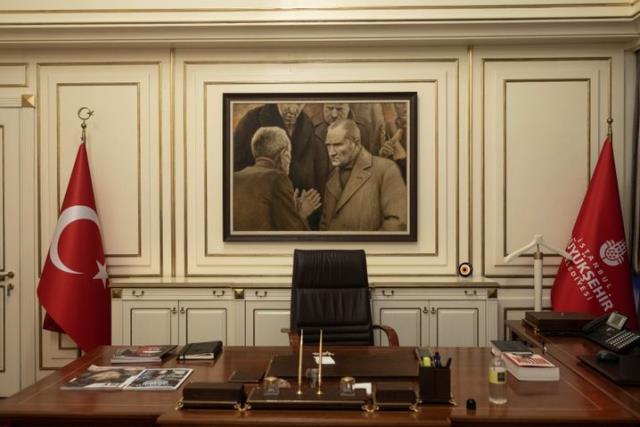 Ekrem İmamoğlu'ndan Cumhurbaşkanı Erdoğan'a 'İstanbul' göndermesi: Malını çalmışım gibi bakıyor