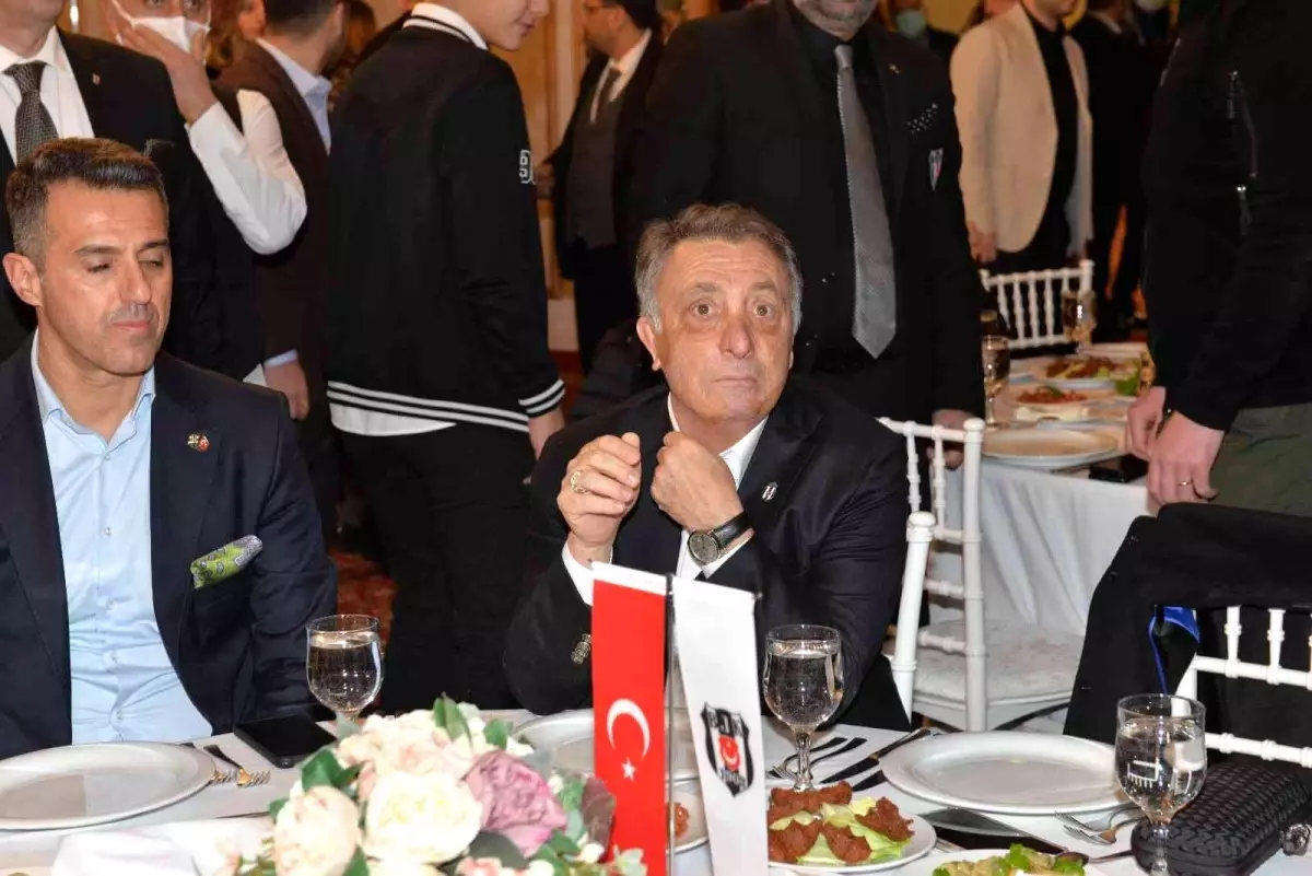 Ahmet Nur Çebi: 'Hakem hatalarından çok puan kaybettik'