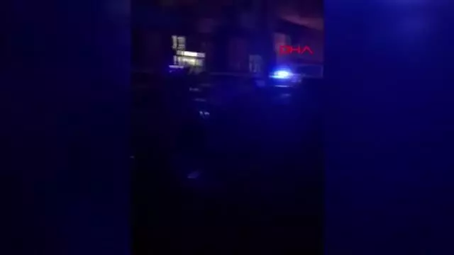 SULTANGAZİ�DE DÜĞÜN SAHİPLERİNDEN POLİSE SALDIRI SULTANGAZİ�DE DÜĞÜN SAHİPLERİNDEN POLİSE SALDIRI