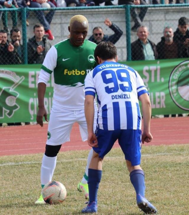 Yattara sahalara geri döndü! İşte yeni takımı ve dikkat çeken forma numarası Yattara sahalara geri döndü! İşte yeni takımı ve dikkat çeken forma numarası