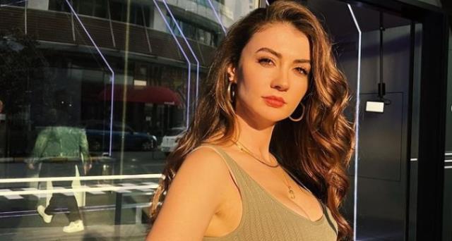Burcu Özberk kimdir? Burcu Özberk hayatı ve biyografisi! Burcu Özberk kaç yaşında, nereli?