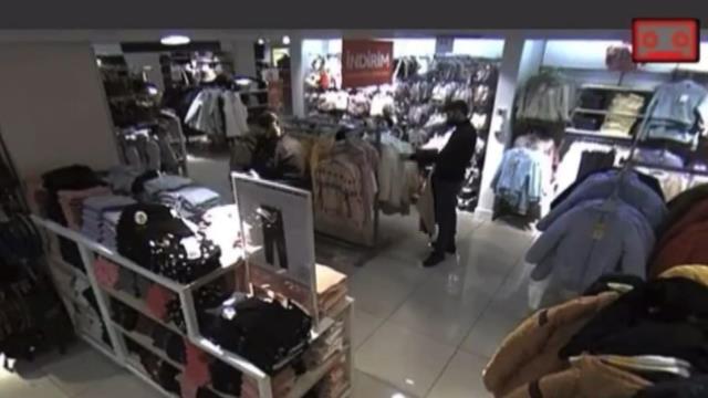 Mağazanın çocuk reyonunda genç kadına iğrenç taciz! Gözü dönmüş sapık kendini böyle tatmin etti