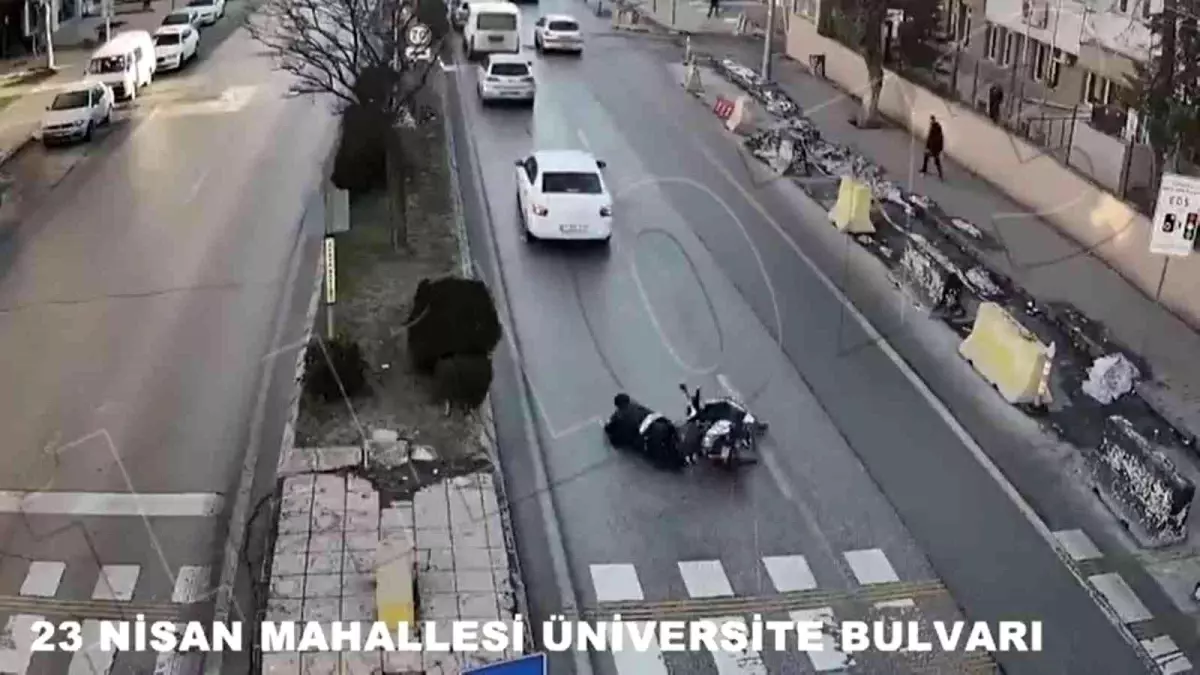 Son dakika haber... Gaziantep'te trafik kazaları kameralara yansıdı