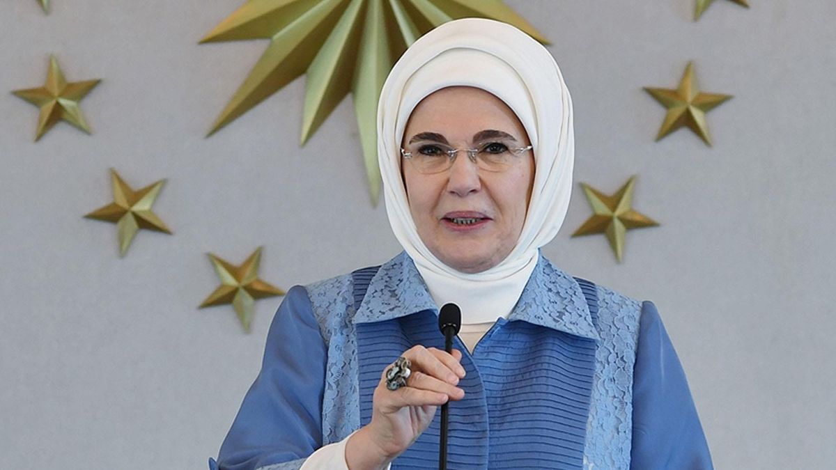 Koronaya yakalanan Emine Erdoğan, sağlık durumuyla ilgili paylaşım yaptı: İzolasyon sürecimi tamamladım