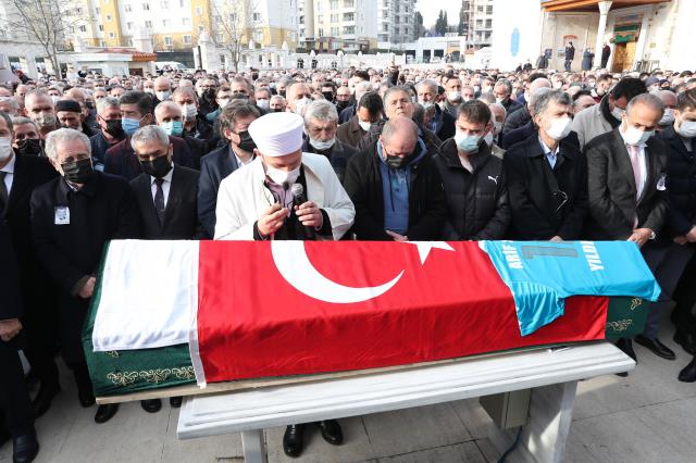 Türkücü Arif Şentürk son yolculuğuna uğurlandı