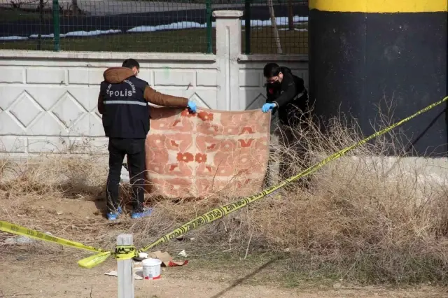 Afyonkarahisar'da 69 yaşındaki bir adam donmuş vaziyette ölü bulundu Afyonkarahisar'da 69 yaşındaki bir adam donmuş vaziyette ölü bulundu