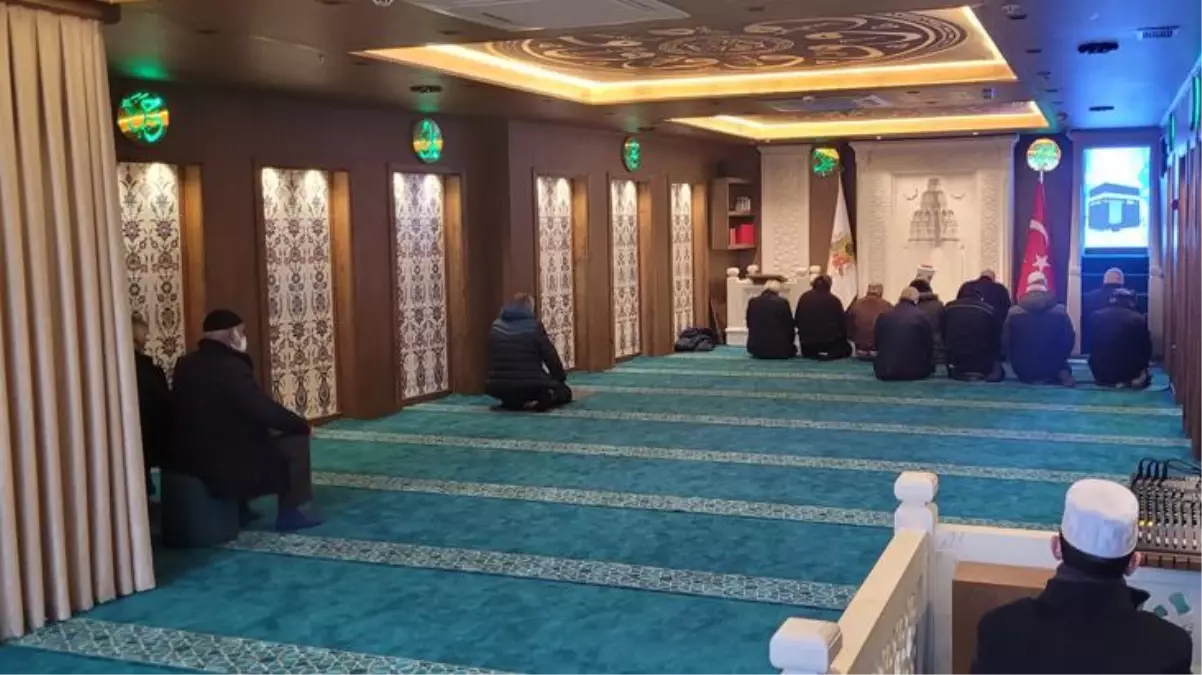 Bu camide yalnızca 3 vakit namaz kılınıyor! Nedeni de en az olay kadar ilginç