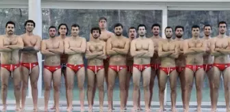 Sutopu Federasyonu'nun paylaşımı olay oldu! Erkekler mayosuyla, kadınlar ise suyun altında