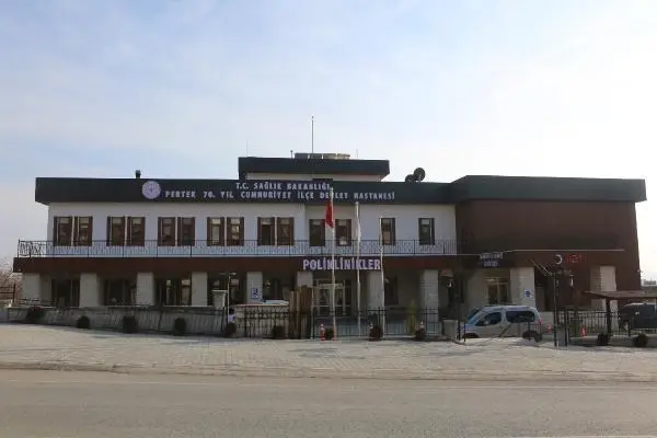 Huylu huyundan vazgeçmiyor! Daha önce de hastasını taciz eden doktor, yine aynısını yapınca tutuklandı