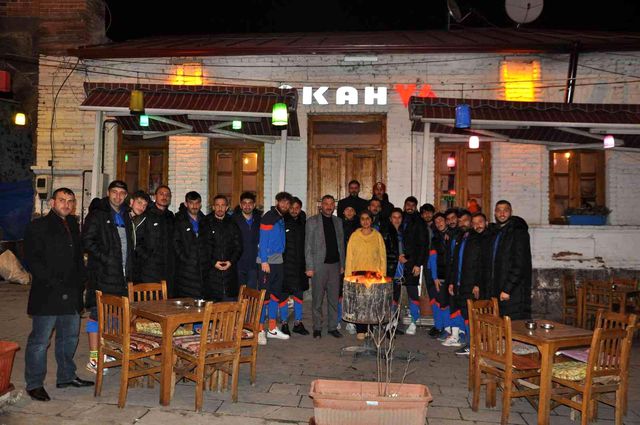 Öğretim üyesinden örnek davranış
