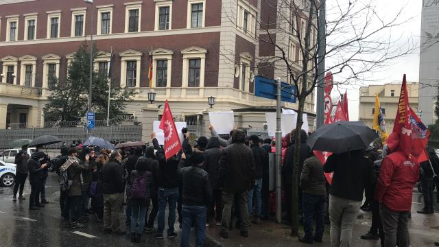 Yemek Sepeti kuryeleri Alman Başkonsolosluğu önünde eylem yaptı