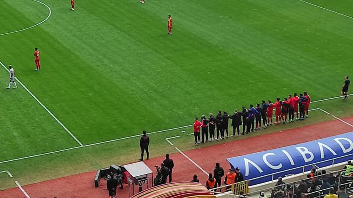 Kimse sebebini anlamadı! Yeni Malatyaspor protesto etti, Antalyaspor da destek verdi