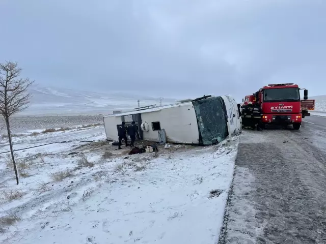 Son dakika! Konya'da buzlanma nedeniyle tur otobüsü devrildi: 5 ölü, 42 yaralı
