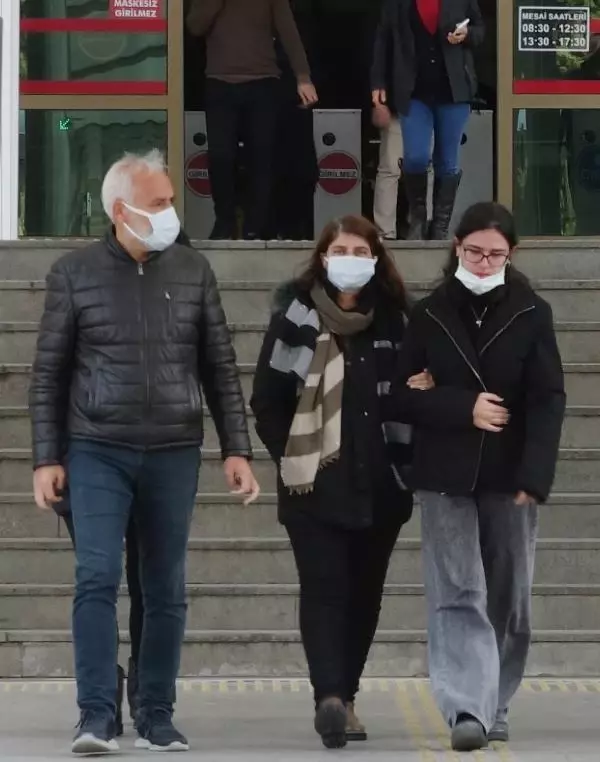 Oğullarının ölümüne neden olan sürücüye verilen ceza, anne-babayı yıktı Oğullarının ölümüne neden olan sürücüye verilen ceza, anne-babayı yıktı