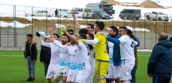Başkale Gençlikspor, Van Büyükşehir Belediyespor'u 2-1 mağlup etti