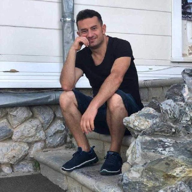 KORONAVİRÜSTEN 8 AKRABASINI KAYBEDEN ŞENAY DA ENTÜBE EDİLDİ
